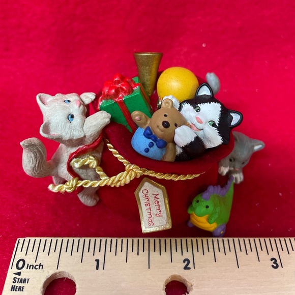 Mischievous Kittens Hallmark Ornament - Picture 8 of 8